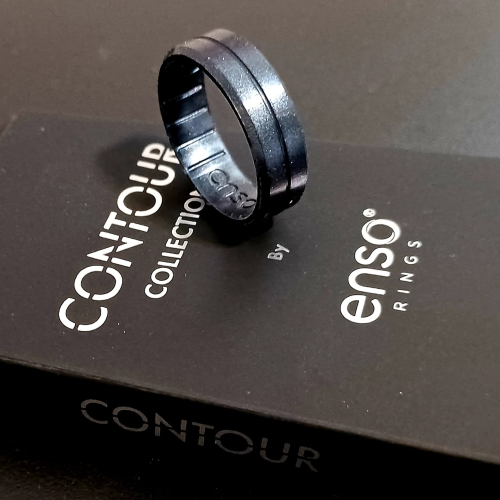 Men's silicone wedding ring